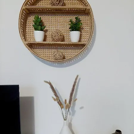 Escale A Epernay: Studio Proche Du Centre *